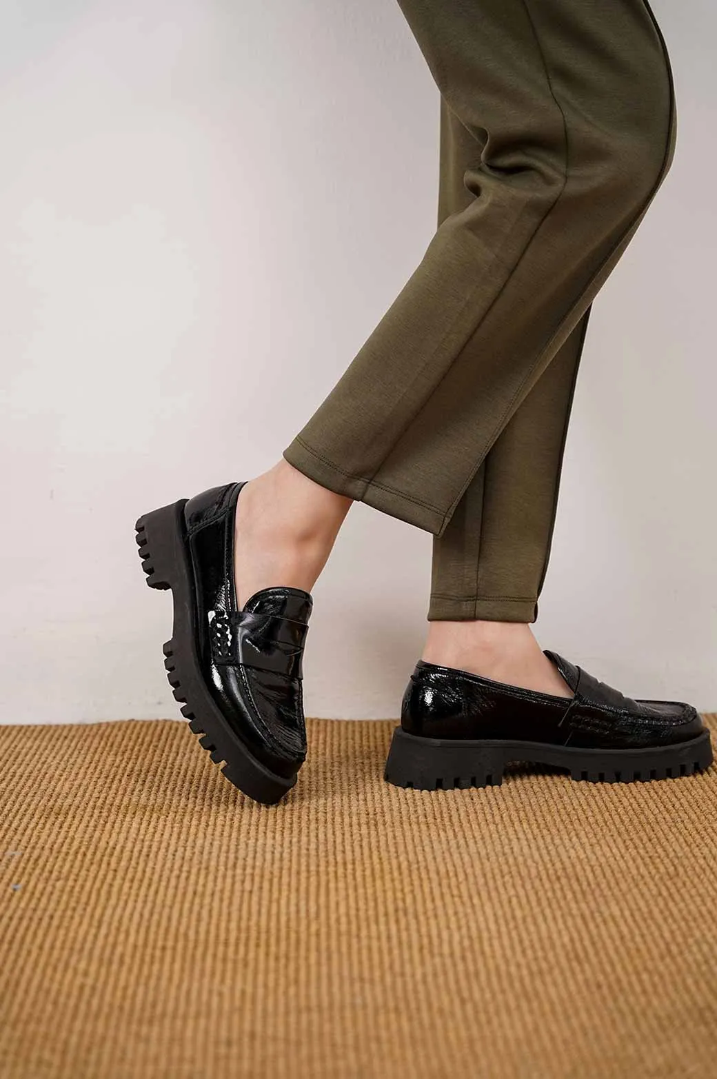 CHUNKY PATENT LOAFERS